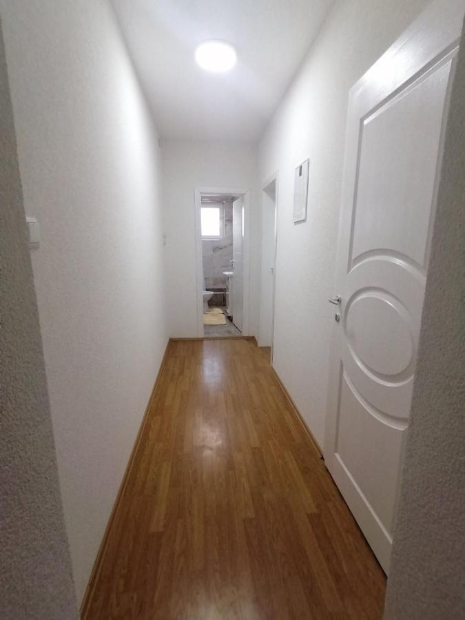Petroski Apartment *
