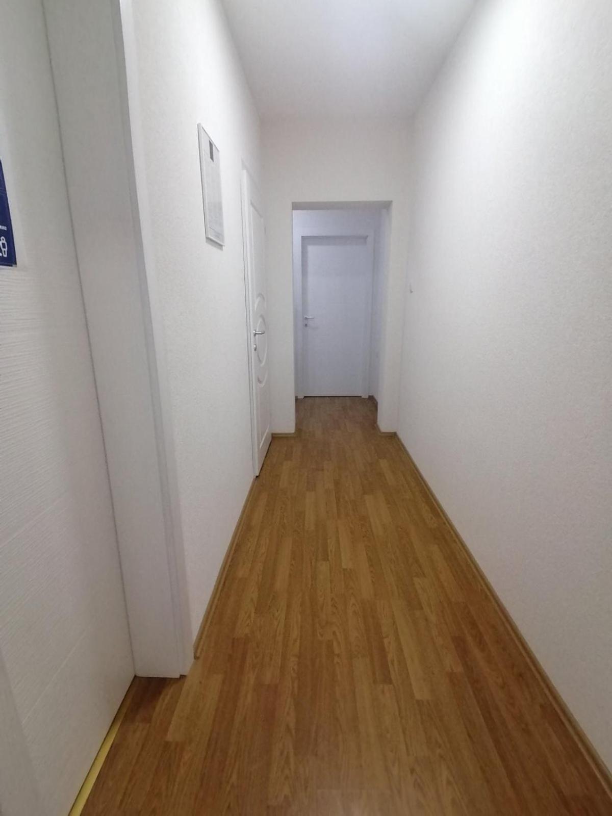 Petroski Apartment *