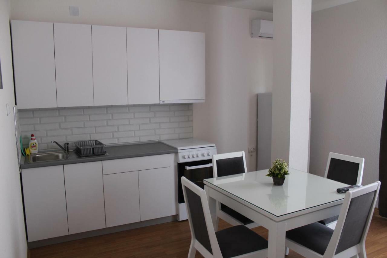 Petroski Apartment